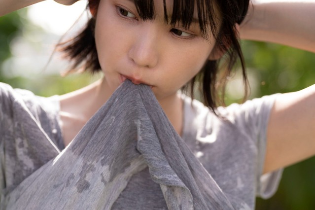 えなこ、写真集で本人史上最大の大胆露出に挑戦 画像