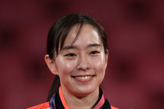 石川佳純、『GQ JAPAN』の可愛すぎるカットに「ガッキーかと思った！」の声 画像