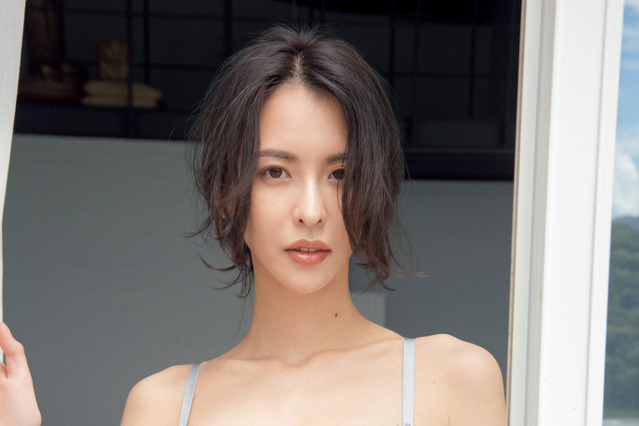 Gカップ女優・奈月セナ「大人な私を楽しんで」……デジタル写真集発売 画像