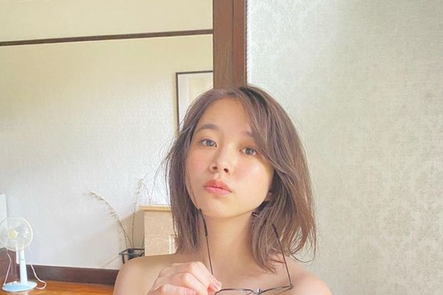 元「日本一かわいい女子高生」新田あゆな、高校卒業し色気マシマシ表紙&グラビア 画像