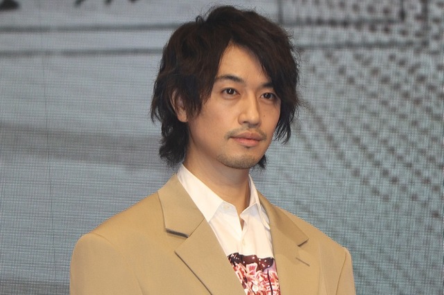 斎藤工、妊娠した役熱演も自粛太りと勘違いされる⁉「不摂生の象徴みたいな…」 画像
