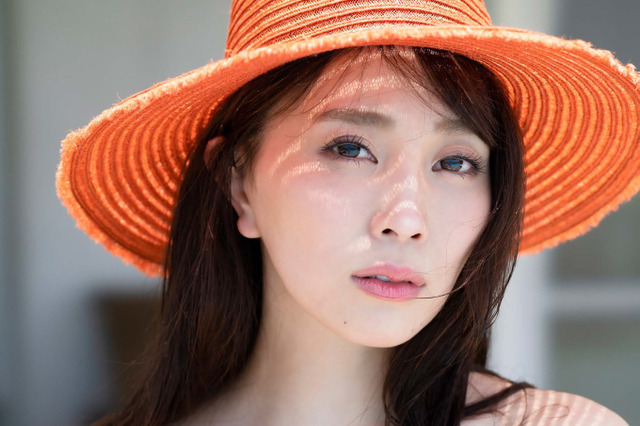 森咲智美の秘蔵セクシーカットが満載!アザーカット写真集がデジタル限定で発売! 画像