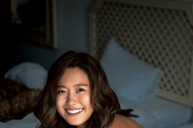 美女ボディーボーダー・白波瀬海来、小麦肌まぶしい水着姿披露！3rdイメージDVD発売！ 画像