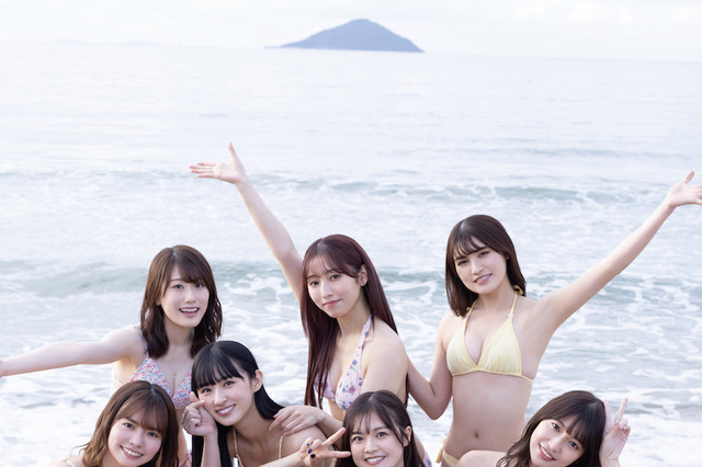 HKT48メンバー10人が水着で集結!B.L.T.増刊グラビアSP発売! 画像