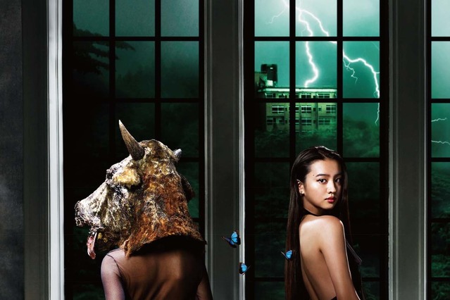 Koki,が美し過ぎる黒のドレス姿披露！映画『牛首村』SPビジュアル 画像