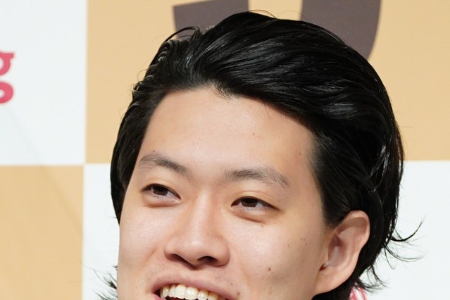 霜降り明星・粗品、YouTubeで突然の結婚報告!が、2分前 元V6・坂本に先越される!? 画像