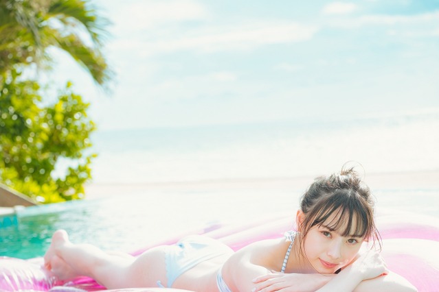 NMB48・梅山恋和、1st写真集から水着カット公開!オンラインイベント開催も決定! 画像