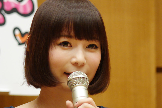 中川翔子の可愛すぎるメイドコスプレ姿にファン悶絶 画像