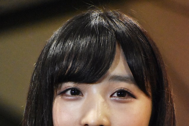 AKB48・小栗有以、ショーパン美脚のグラビアオフショットに反響 画像