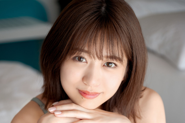 AKB48・篠崎彩奈、加入10周年で記念グラビアDVD発売！記念イベント開催！ 画像