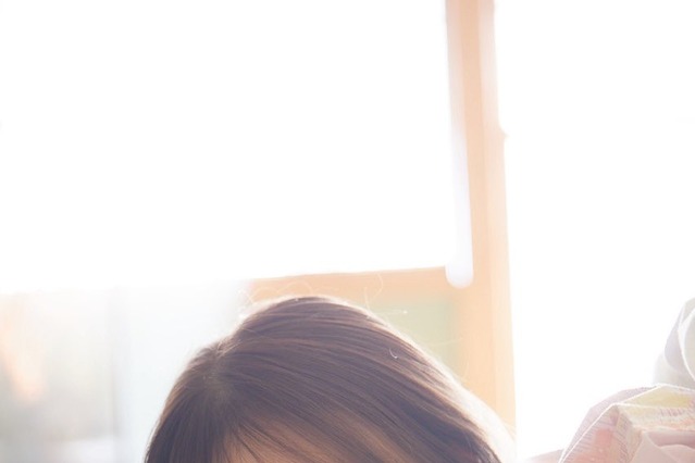 由良朱合、三浦半島一泊旅行グラビア！旅館の部屋で…… 画像