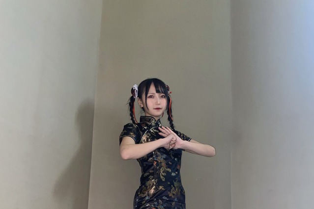 NMB48・前田令子、スタイルの良さ際立つミニチャイナ服姿公開！ 画像