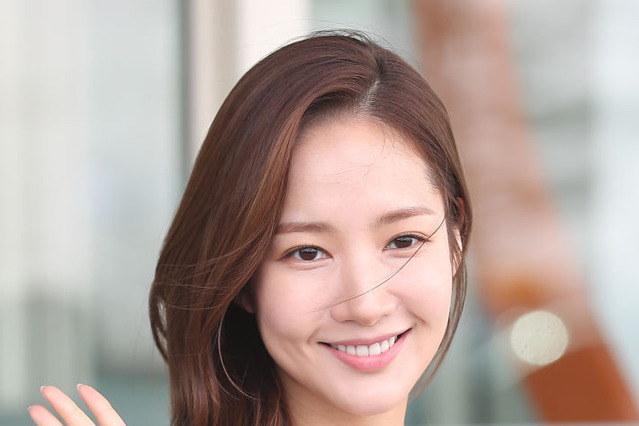韓国ドラマ『気象庁の人々』主演パク・ミニョン、36歳の誕生日に寄せられたスゴすぎるプレゼント公開 画像