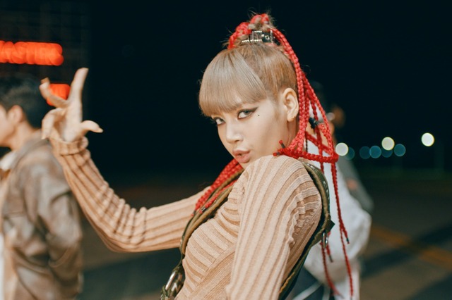 BLACKPINK・LISA、ソロ曲「MONEY」パフォーマンス映像再生回数5億回突破 画像