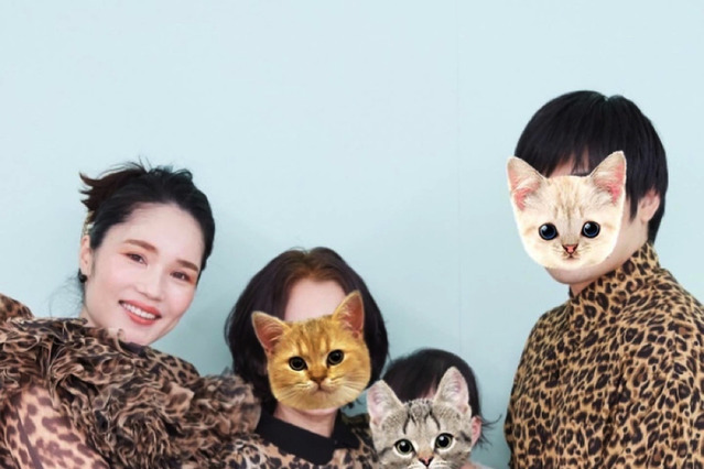 平野ノラ、長女1歳記念で家族全員ヒョウ柄記念撮影！ 画像