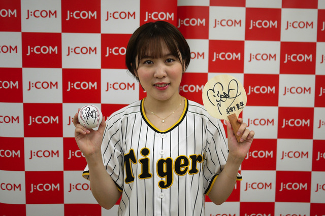 卓球・平野美宇選手、初の始球式に挑戦「オリンピックと同じくらい緊張しました」 画像