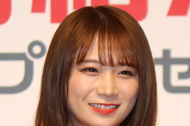 乃木坂46・秋元真夏、6日後の“人生初”始球式にSOS「助けてください」 画像