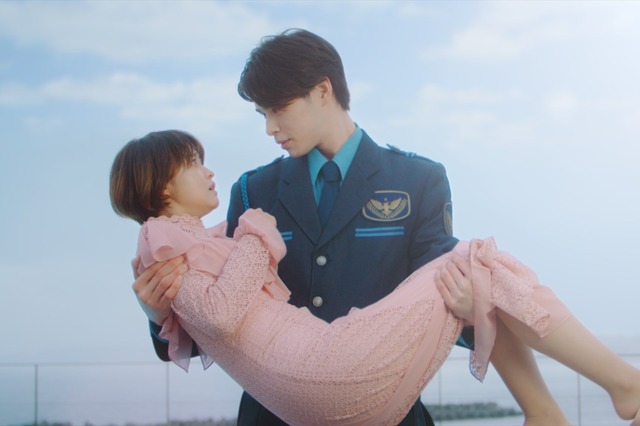 虫よけ剤の“韓ドラ”風ウェブ動画！？⽇野聡＆潘めぐみが吹き替え 画像