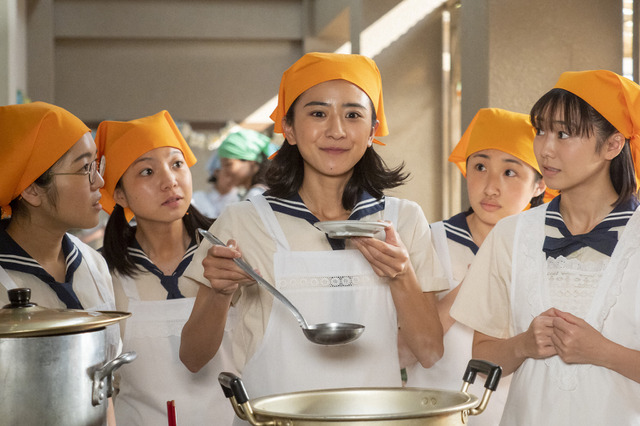 暢子、料理のセンスを発揮! ただの食いしん坊ではなかった!?『ちむどんどん』第19話 画像