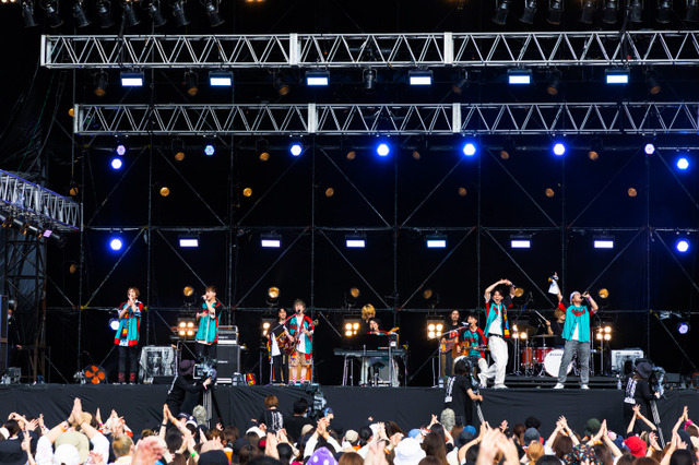 ジャニーズWEST、大阪で熱いライブパフォーマンス「俺たちアイドルに胸張って生きてます!」 画像