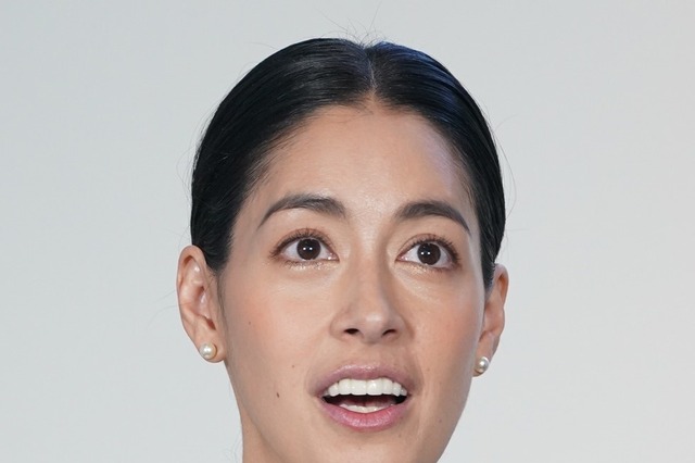 「可愛い」「素敵」と好評！森泉、娘とのほのぼのショット公開 画像