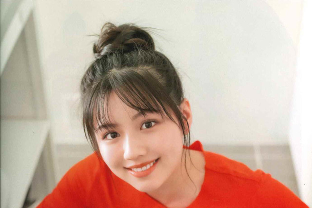 日向坂46・渡邉美穂、週チャンで卒業直前グラビア！愛くるしいカット満載の12P 画像