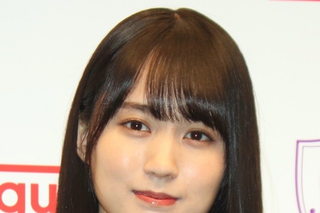 乃木坂46・賀喜遥香、池袋アニメイトに大はしゃぎ！「買っちゃおっかな～」 画像