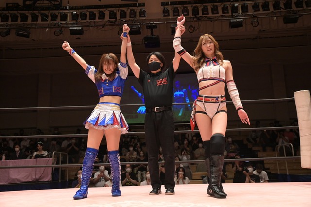 SKE48でプロレスラー・荒井優希＆赤井沙希、タッグで勝利！ベルトに挑戦を宣言 画像
