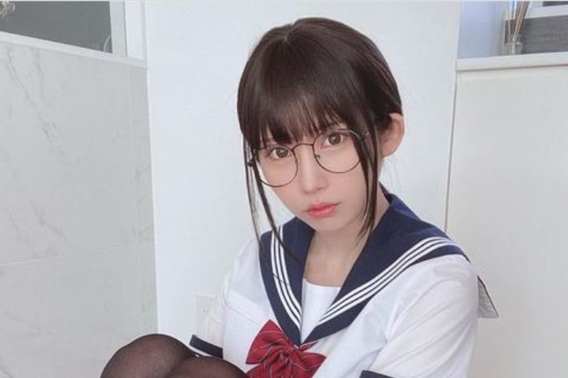 えなこ、セーラー×メガネのコスプレに可愛すぎの声 画像