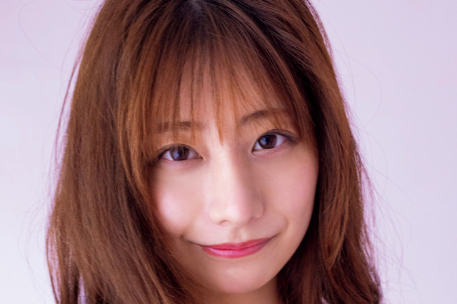 「臭いフェチかも……」鈴木優香、Fカップのカラダでさまざまなフェチを体現 画像
