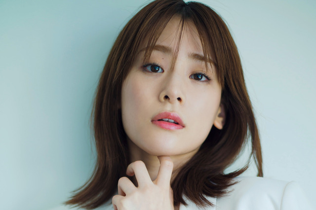 1億円稼いだ才女・福岡みなみが磨き抜かれたボディ披露 画像