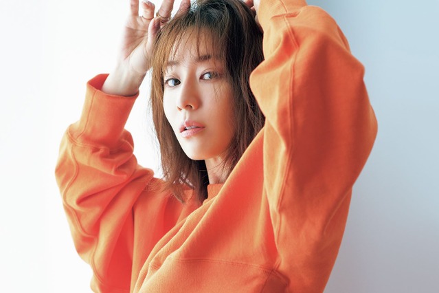 田中みな実、女性誌で究極のクビレ＆下乳を大胆披露 画像