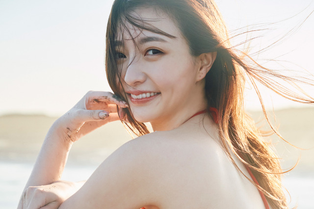 高身長美女・橋本萌花と恋人の距離感……デジタルフォトブックが本日発売 画像