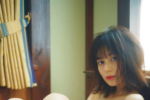 戦隊ヒロイン・大久保桜子、ブラを外した大胆グラビア! 画像