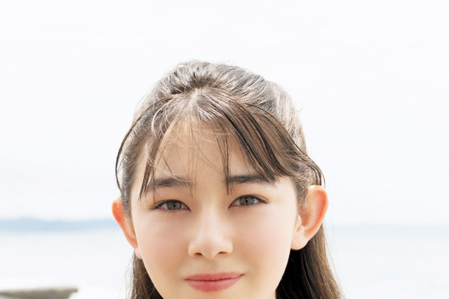 『Seventeen』専属モデル・石川花が1st写真集！「着たことない衣装にもチャレンジしました」 画像