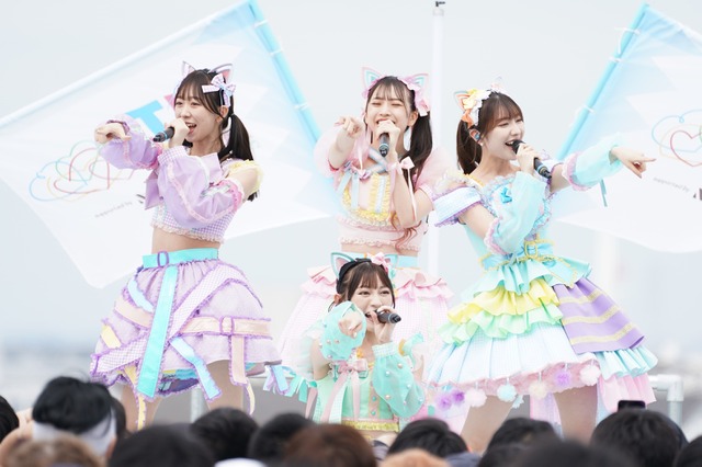 わーすたが「TIF2022」のステージで全3曲披露!猫耳&ミニスカ衣装で、ファンを魅了! 画像