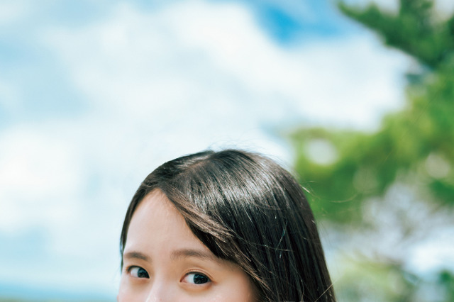 乃木坂46・遠藤さくら、清涼感あふれる黒キャミワンピ姿を披露！B.L.T.で夏グラビア 画像