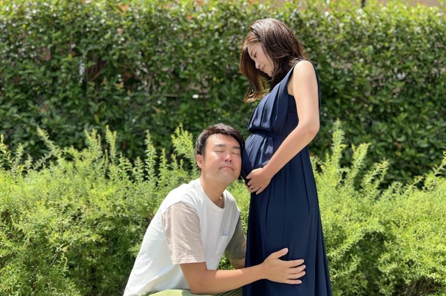 フォーリンラブ・ハジメ、妻が第1子妊娠！6年にわたる男性不妊の治療経て 画像