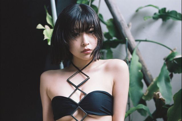 染野有来、1st写真集タイトルは『ユメノソラ』!大胆露出に挑んだ表紙&誌面カットも解禁 画像