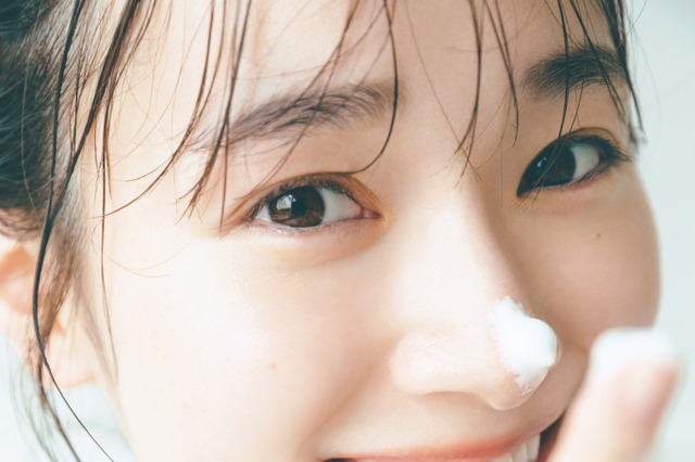 櫻坂46・守屋麗奈、1st写真集発売前重版決定!泡風呂でのちょっぴりあざといカットも先行解禁 画像