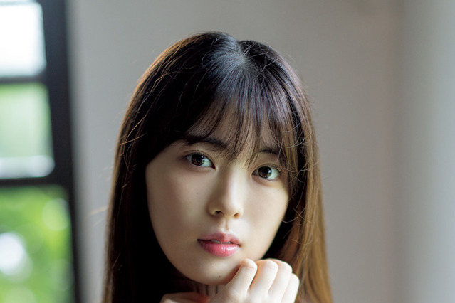 乃木坂46・岩本蓮加、ドキッとする大人びたグラビア披露 画像