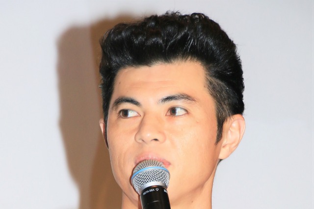 小島よしお、YouTube開設で行政の仕事激増も収益に結びつかず… 画像