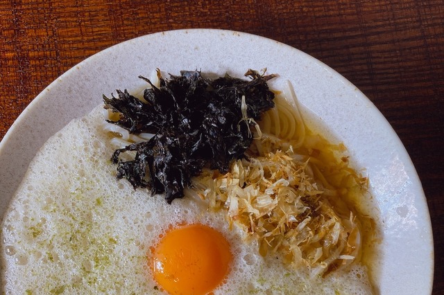 ひやむぎ専門店「特撰ひやむぎ きわだち」から雲の上で輝く満月をイメージした限定商品 画像