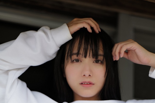 童顔巨乳・新谷真由、ギリギリ攻めた1st写真集発売決定 画像