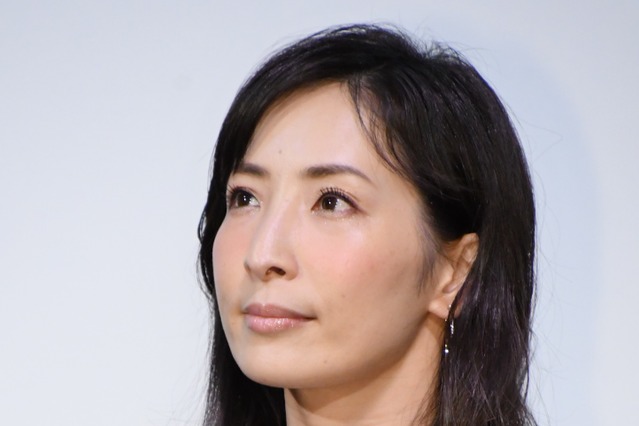 真飛聖、きつねダンス200万回再生の大バズリに謙遜「えっ？私のキツネで？」 画像