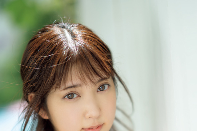 元“売れっ子ティーンタレント”四宮ありすがグラビアデビュー 画像