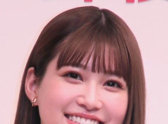 めるる、大人かわいいミニ丈ファッション披露 画像