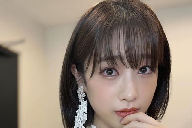 髙橋ひかる、イヤリング映えるショートカット姿公開！「絶世の美女」「めっちゃ可愛い」の声 画像