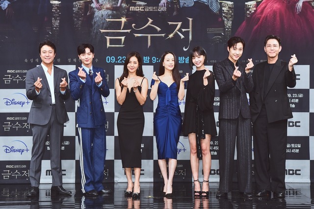 ディズニープラスで配信中の話題作『ゴールデンスプーン』イベントで豪華キャストがファンにメッセージ！ 画像