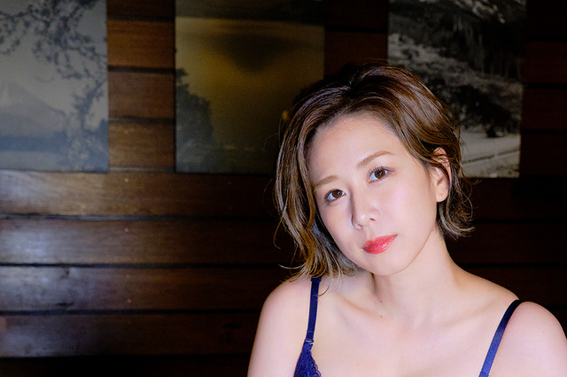 大家志津香、AKB48卒業後初グラビアDVDでランジェリーや網タイツに!本日先行配信もスタート! 画像